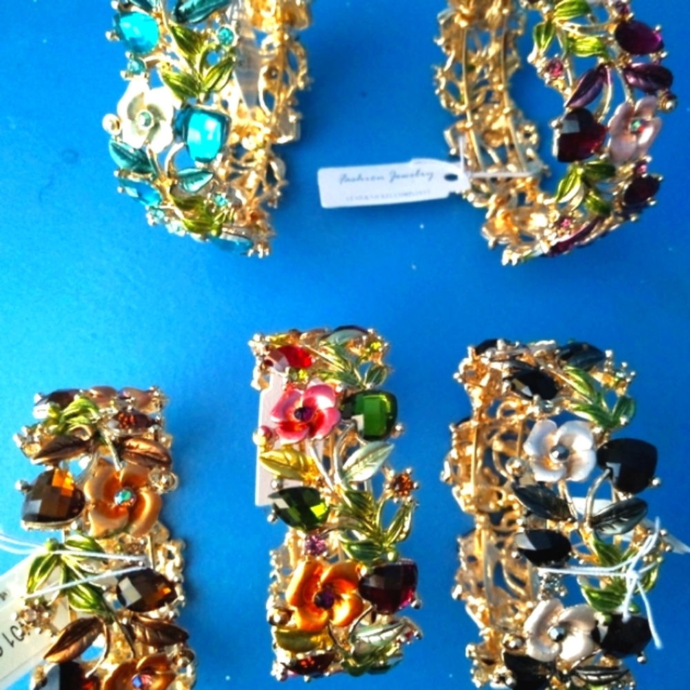New fashion Bangle Bracelets.